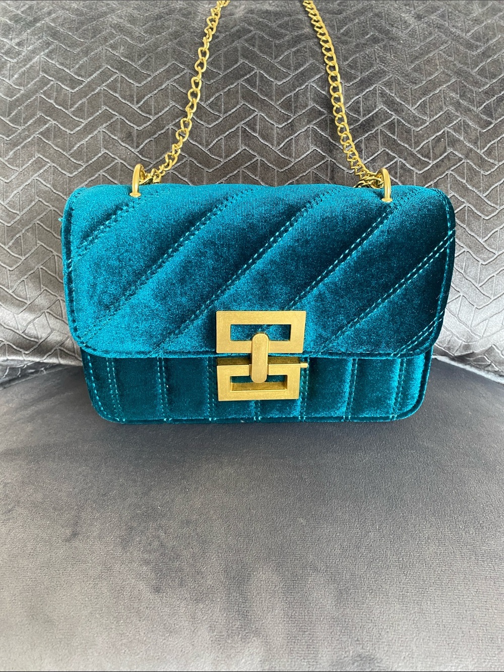 NWOT Teal Velvet Chain Crossbody Bag with Gold Hardware